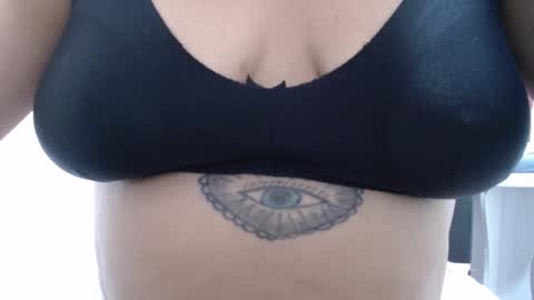  Laura  online show from 12-14-25, 03:12