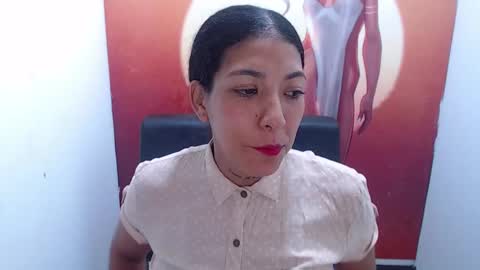 Snapshot of laura_hotyy chatting on 01-10-26, 05:04 Laura online show from 01-10-26, 05:04