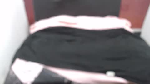 Snapshot of laura_hotyy chatting on 01-17-26, 01:49 Laura online show from 01-17-26, 01:49