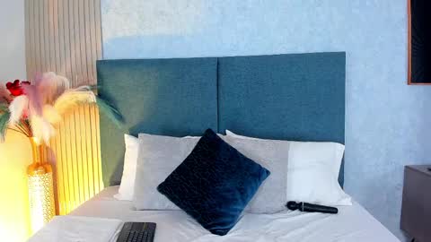 LauraIvy online show from 03-30-26, 01:01