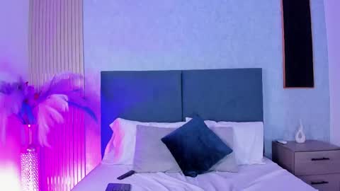 LauraIvy online show from 04-21-26, 01:17