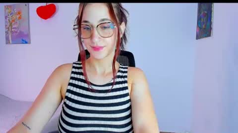 Snapshot of laura_ivy chatting on 06-25-26, 02:21 LauraIvy online show from 06-25-26, 02:21
