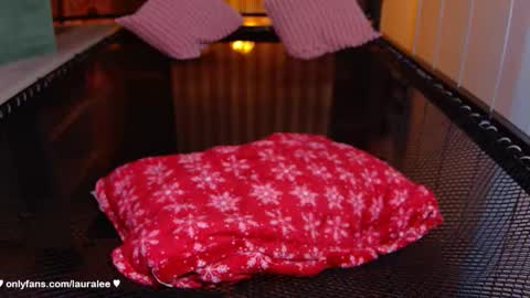 Snapshot of laura_lee chatting on 02-07-26, 02:04 Laura Lee. online show from 02-07-26, 02:04