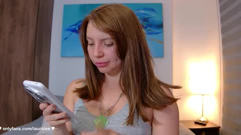 Snapshot of laura_lee chatting on 02-20-26, 01:35 Laura Lee. online show from 02-20-26, 01:35