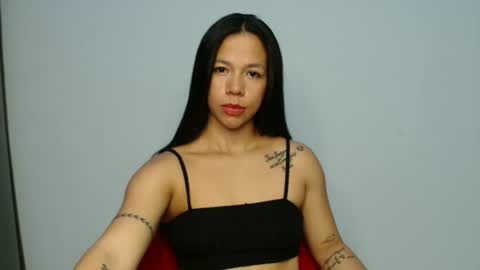Snapshot of laura_macias chatting on 04-11-26, 09:24 lau online show from 04-11-26, 09:24