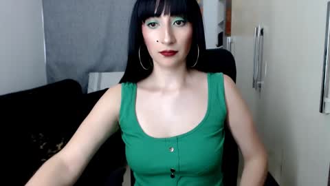 Laura online show from 01-20-25, 10:48