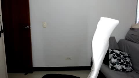 Laura online show from 02-11-26, 10:26