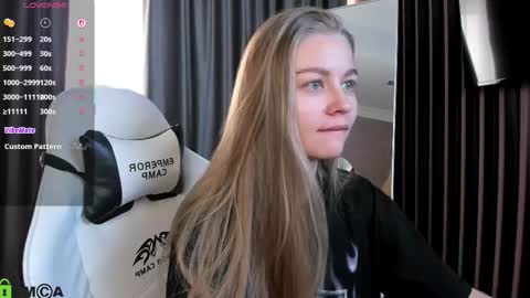 Laura online show from 12-03-25, 09:51