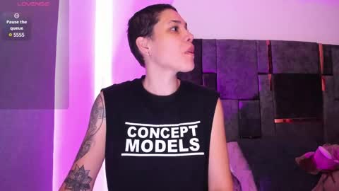 Laura Rose online show from 02-11-25, 03:51