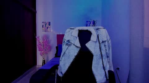 Laura Rose online show from 09-29-25, 02:22