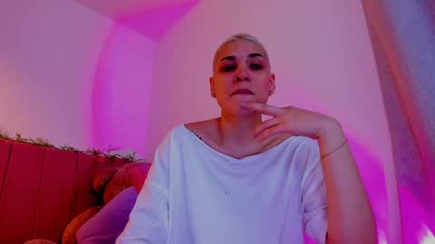 Laura Rose online show from 04-20-26, 04:26
