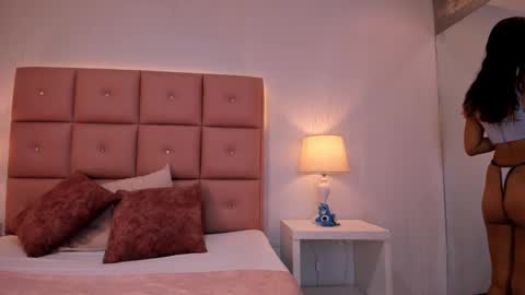 laura online show from 03-08-25, 02:40