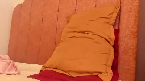 LAURA SOE online show from 03-29-26, 08:31