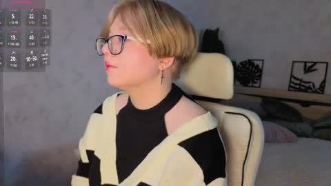 Laura online show from 03-07-26, 08:33