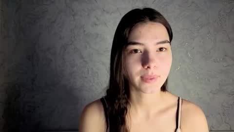 Snapshot of lauraback chatting on 02-19-26, 07:26 Laura online show from 02-19-26, 07:26