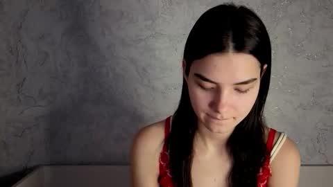 Snapshot of lauraback chatting on 02-27-26, 08:14 Laura online show from 02-27-26, 08:14