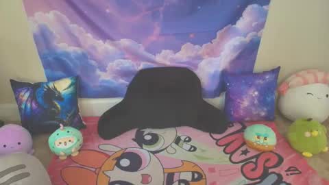 Snapshot of laurachan chatting on 01-07-26, 04:31 LauraChan online show from 01-07-26, 04:31