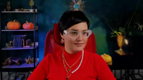 lauradavidsons online show from 10-31-25, 05:36