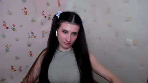 Laura online show from 03-11-26, 11:27