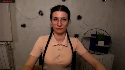 Laura online show from 03-22-26, 11:57