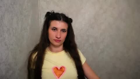 Laura online show from 06-27-26, 02:01