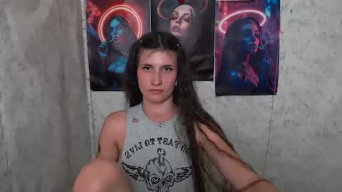 Laura online show from 07-07-26, 07:09