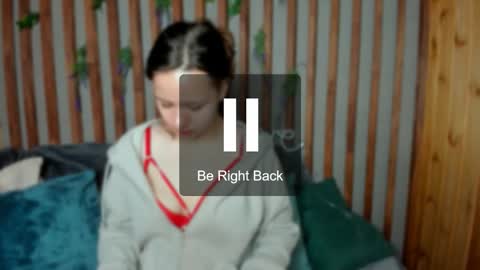 Snapshot of lauraellinss chatting on 09-14-25, 01:16 Laura online show from 09-14-25, 01:16