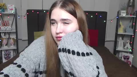 LauraHlot online show from 01-19-25, 01:10