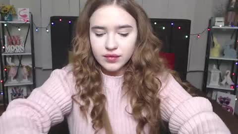 LauraHlot online show from 01-20-25, 07:35