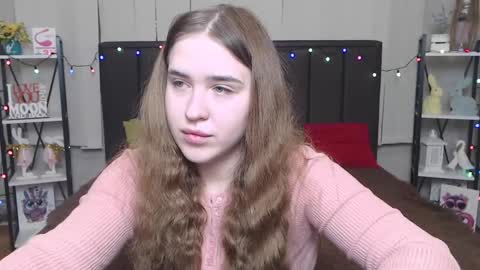 LauraHlot online show from 01-22-25, 10:05