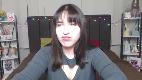 LauraHlot online show from 01-28-25, 07:21
