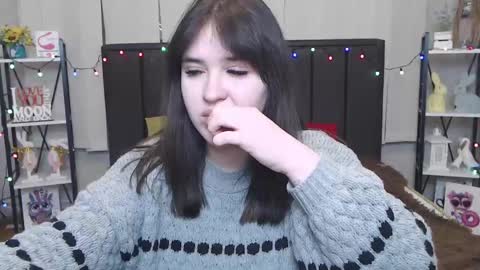 LauraHlot online show from 01-30-25, 01:44