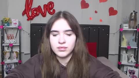 LauraHlot online show from 02-24-25, 06:58