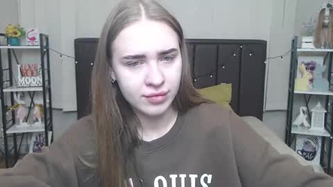 LauraHlot online show from 09-25-25, 06:06