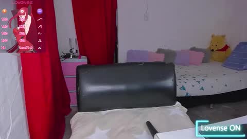 Snapshot of lauramayer chatting on 01-15-26, 04:17 Laura Mayer online show from 01-15-26, 04:17