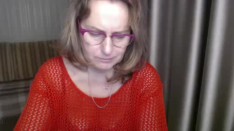 Lauraoven1 online show from 12-25-24, 03:06