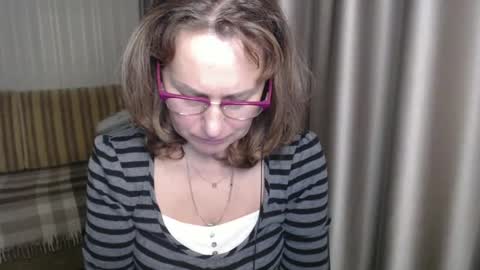 Lauraoven1 online show from 12-26-24, 05:51