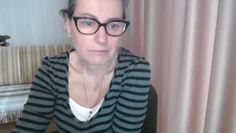 Lauraoven1 online show from 02-19-25, 07:17
