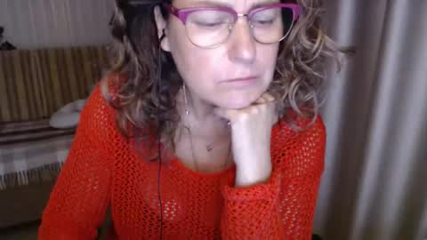 Lauraoven1 online show from 10-04-25, 08:01