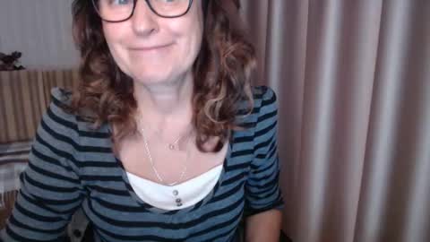 Lauraoven1 online show from 10-24-25, 08:11