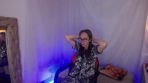 Laura Sofia online show from 04-09-26, 10:20