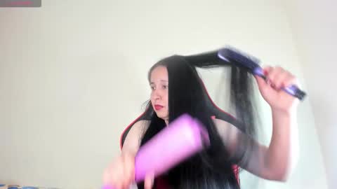 laureen777 online show from 10-28-25, 02:26