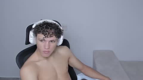 Laureent online show from 09-15-25, 07:14