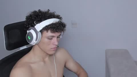 Laureent online show from 09-18-25, 06:54