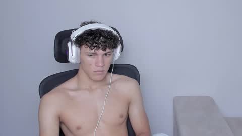 Laureent online show from 09-23-25, 07:17