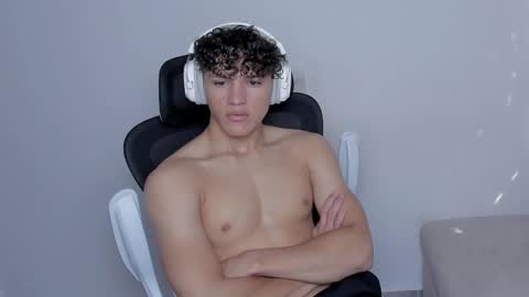 Laureent online show from 10-28-25, 07:27