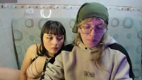 Laures666 online show from 06-19-26, 10:08