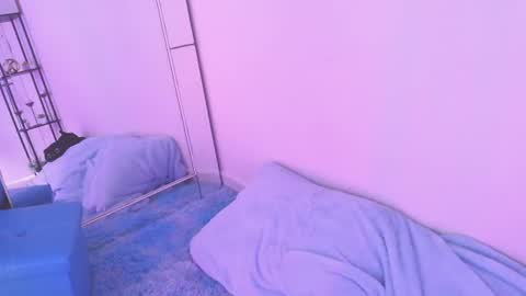 Snapshot of laurem_goddess chatting on 07-04-26, 01:28 Laurem online show from 07-04-26, 01:28