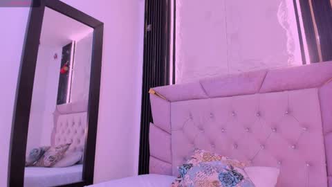 Laurem online show from 03-08-25, 07:09