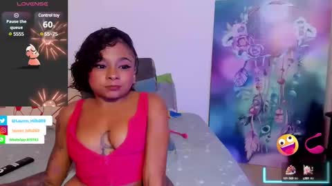 Snapshot of lauren_hills7069 chatting on 03-02-25, 04:17 Lauren online show from 03-02-25, 04:17